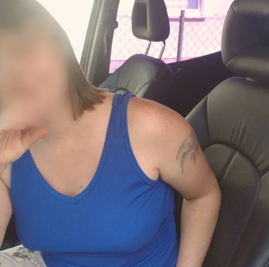 Julia, 39
